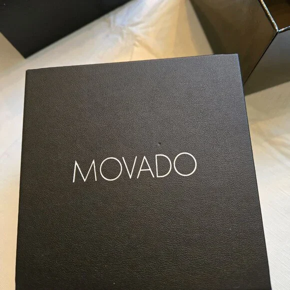 MOVADO MEN'S MUSEUM CLASSIC WATCH